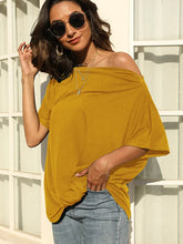 Carica l&#39;immagine nel visualizzatore di Gallery, Solid Color Off-Shoulder T-Shirt