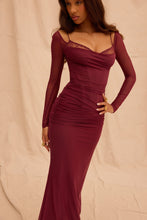 Indlæs billede til gallerivisning aikergood Rouge Off the Shoulder Maxi Dress