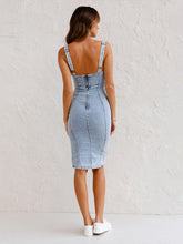 画像をギャラリービューアに読み込む, This Seasons Staple Denim Adjustable Straps Zip-up Firm Stretch Midi Dress