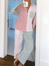 Görseli Galeri görüntüleyiciye yükleyin, Holiday Tri-Stripe Pajama Set