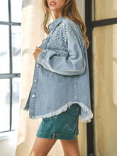 Laden Sie das Bild in den Galerie-Viewer, Super Pearl Girl Oversized Denim Shacket