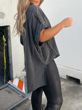 Indlæs billede til gallerivisning Roll Up Sleeve Studded Oversized Tee