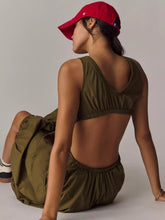 Lataa kuva Galleria-katseluun, Daily Practice Fastpack Bubble-Hem Midi Dress