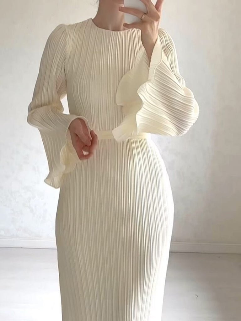 Robe longue plissée à manches cloches