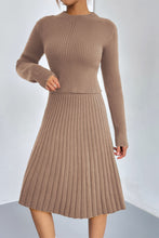 Görseli Galeri görüntüleyiciye yükleyin, A-Line Knit Sweater Skirt Set