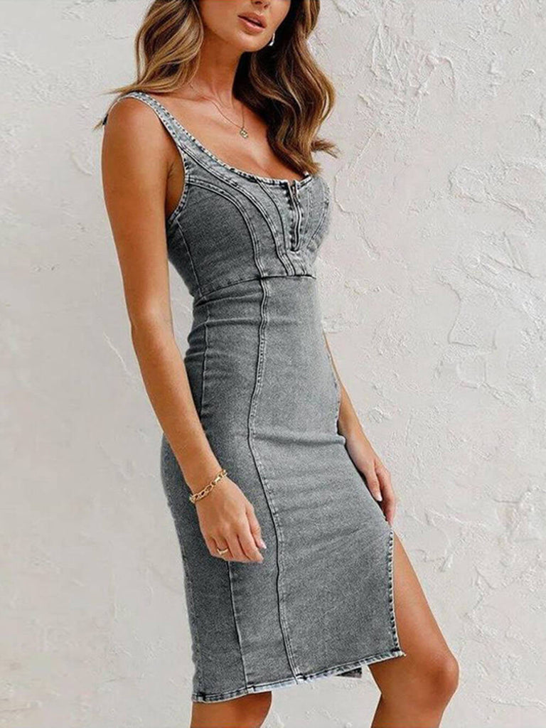 Robe midi extensible et zippée en denim à bretelles réglables, incontournable de cette saison