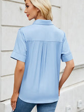 Load image into Gallery viewer, Relaxed Fit Short-Sleeve Denim-Look Shirt