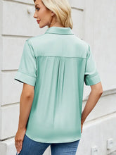 Load image into Gallery viewer, Relaxed Fit Short-Sleeve Denim-Look Shirt