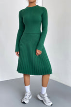 Görseli Galeri görüntüleyiciye yükleyin, A-Line Knit Sweater Skirt Set