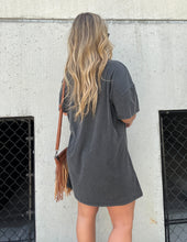 Carica l&#39;immagine nel visualizzatore di Gallery, Freedom Tour T-Shirt Dress