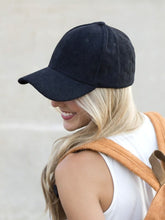 Laden Sie das Bild in den Galerie-Viewer, Corduroy Boyfriend Ball Cap