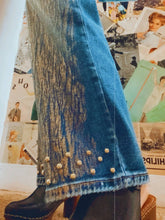 Carica l&#39;immagine nel visualizzatore di Gallery, Sparkling Beaded Wide-Leg Jeans