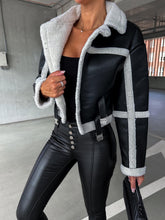 Carregar imagem no visualizador da galeria, Venetian Plush Leather Jacket