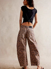 Load image into Gallery viewer, Leopard Print Barrel Jeans