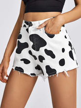 Görseli Galeri görüntüleyiciye yükleyin, Cowboy Style Brown Cow Print Shorts