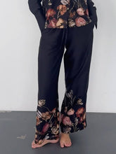 Görseli Galeri görüntüleyiciye yükleyin, Exquisite positioning floral print loose wide-leg pants