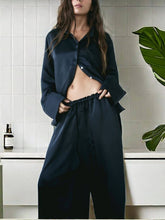 Lataa kuva Galleria-katseluun, Black Home Pajama Set