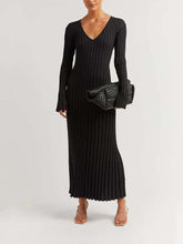 Carregar imagem no visualizador da galeria, V Neck Flounce Sleeve Pit Strip Knitting Maxi Dress