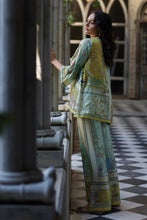 Load image into Gallery viewer, Flair Fusion Flowers Pants Set