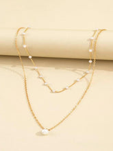 Laden Sie das Bild in den Galerie-Viewer, Eve multi strand necklace white mix gold