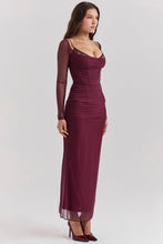 Indlæs billede til gallerivisning aikergood Rouge Off the Shoulder Maxi Dress