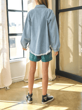 Laden Sie das Bild in den Galerie-Viewer, Super Pearl Girl Oversized Denim Shacket