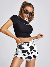 Görseli Galeri görüntüleyiciye yükleyin, Cowboy Style Brown Cow Print Shorts