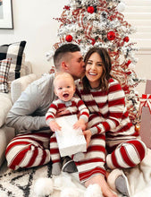 Laden Sie das Bild in den Galerie-Viewer, Red and White Striped Round Collar Matching Pajamas Set