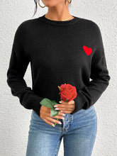 Carica l&#39;immagine nel visualizzatore di Gallery, Heart Embroidered Crewneck Sweater