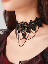 Laden Sie das Bild in den Galerie-Viewer, Dark Halloween Lace Rose Necklace