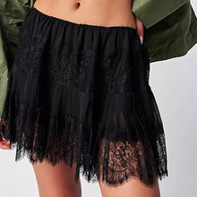 Load image into Gallery viewer, Lace pleated fashionable mini skirt