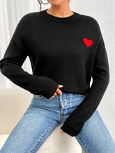 Carica l&#39;immagine nel visualizzatore di Gallery, Heart Embroidered Crewneck Sweater