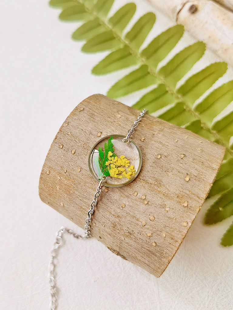 Yellow Queen Anne Lace Handmade Pressed Flower Forest Fern Resin Leaf Round Bracelet