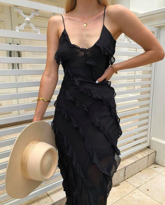 aikergood Bella Chiffon Ruffle Backless Maxi Dress