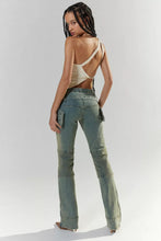 Carica l&#39;immagine nel visualizzatore di Gallery, Assassin Slim Leg Jeans