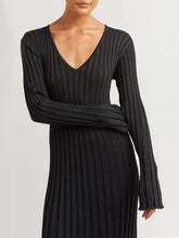 Carregar imagem no visualizador da galeria, V Neck Flounce Sleeve Pit Strip Knitting Maxi Dress