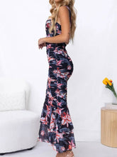 Carregar imagem no visualizador da galeria, Sweetheart Neck Strap Printed Pleated Mesh Maxi Dress