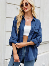 Carica l&#39;immagine nel visualizzatore di Gallery, Adjustable Sleeve Loose Denim Shirt