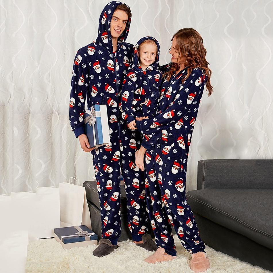 Pyjamas assortis à capuche pour toute la famille