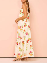 Carica l&#39;immagine nel visualizzatore di Gallery, Unique Floral Print Halter Backless Extra Maxi Dress