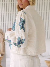 Görseli Galeri görüntüleyiciye yükleyin, Long Sleeve Button Embroidered Cropped Jacket