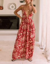 画像をギャラリービューアに読み込む, Red Floral Print Plunge Neckline Maxi Dress