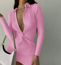 Laden Sie das Bild in den Galerie-Viewer, aikergoodOph¨¦lie Ribbed Plunging V Long Sleeve Mini Dress