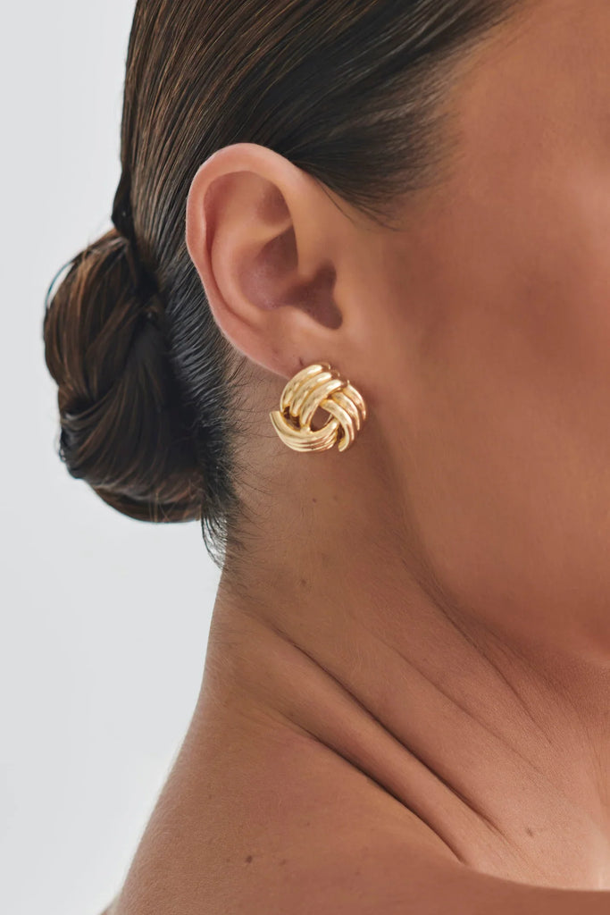 aikergood Avril Knotted Earrings - Gold