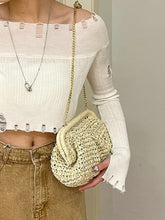 Laden Sie das Bild in den Galerie-Viewer, Cloud Dumpling Straw Crossbody Clutch