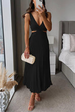 Görseli Galeri görüntüleyiciye yükleyin, V Neck Cut Out Waist Sleeveless Pleated Maxi Dress