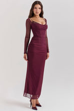Indlæs billede til gallerivisning aikergood Rouge Off the Shoulder Maxi Dress