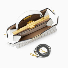 Load image into Gallery viewer, Dionne Woven Handbag