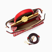 Load image into Gallery viewer, Dionne Woven Handbag