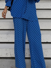 Load image into Gallery viewer, Exquisite satin dark check loose side pocket wide-leg pants